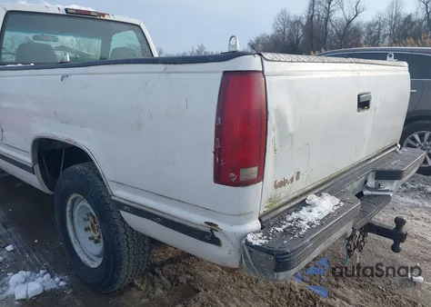 1999 Chevrolet C2500 из США, поврежденный, VIN 1GCGC24R1XR706037